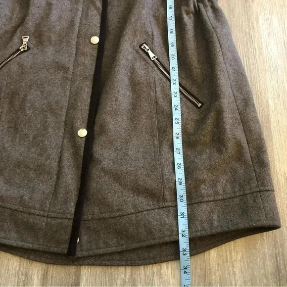 Express Women’s‎ Wool Blend Long Coat Size M Hooded Full Zipped Pockets - Picture 8 of 9